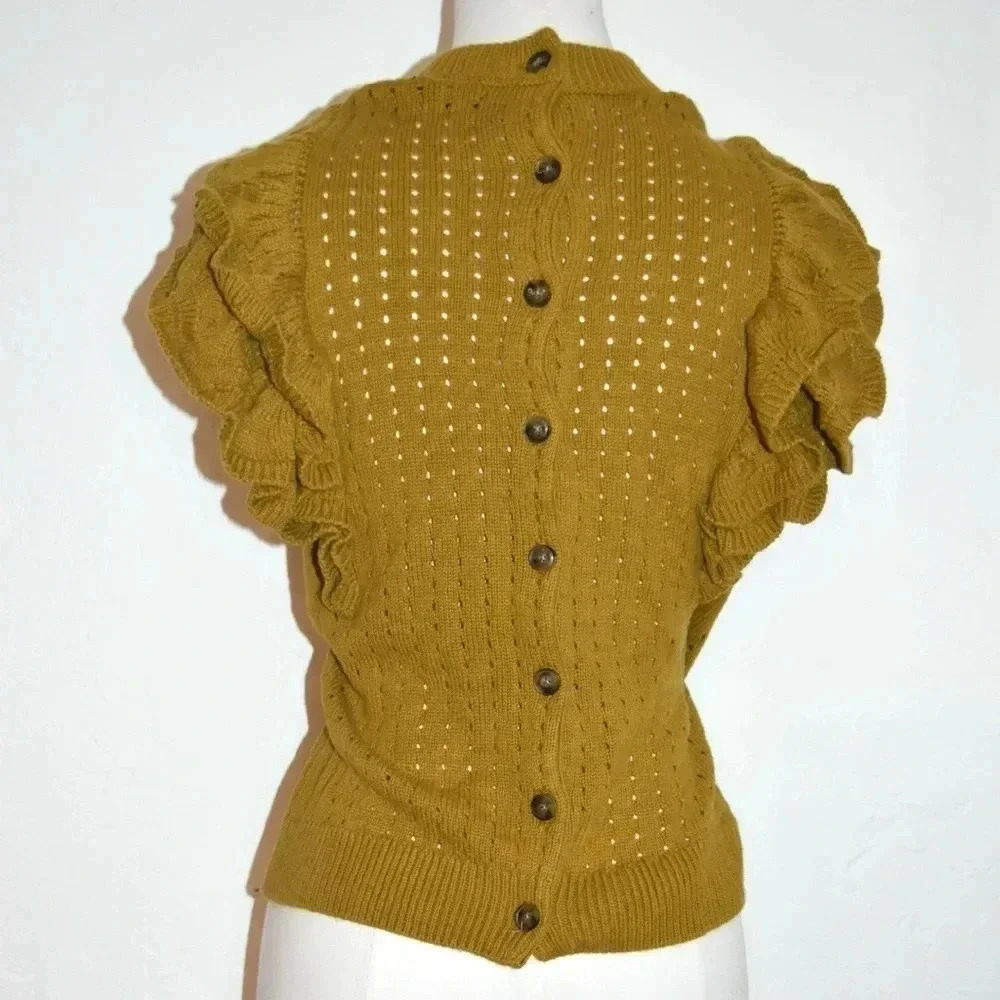 WHO WHAT WEAR reversible flutter flounce sleeve sweater tank vest